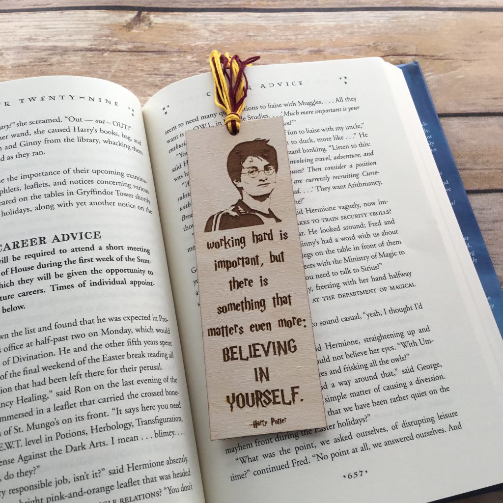 Easy Homemade Bookmarks For Easter - Family Focus Blog